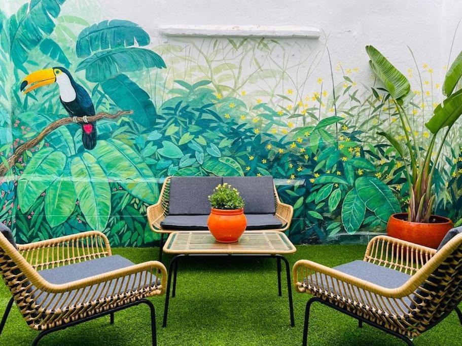 Artistic Flat Next To Ruzafa Welcome To The Jungle Valencia Kültér fotó